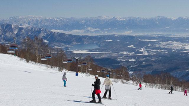 ホテル 休暇村妙高 エクステリア 写真