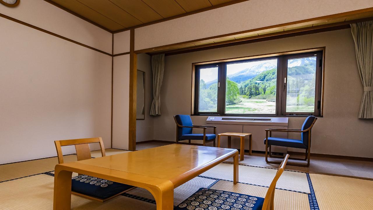 ホテル 休暇村妙高 エクステリア 写真