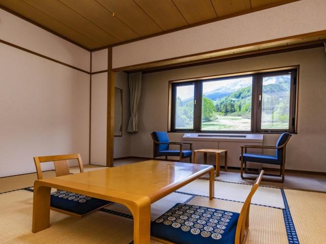 ホテル 休暇村妙高 エクステリア 写真